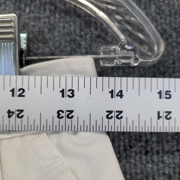 Chic Women's Chino Shorts White Size 8 Slash Pockets Made in USA - Picture 9 of 12